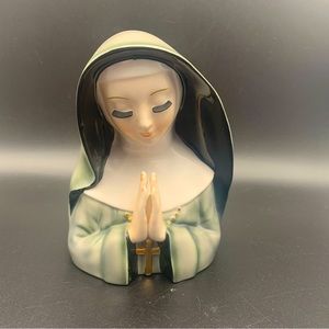 Vintage Napco Catholic Nun Head Eyelash Nun Figurine Planter Bust 1960